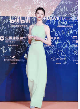 邱天同款薄荷绿色挂脖露背长礼服连衣裙新款高端醋酸水钻开衩晚宴