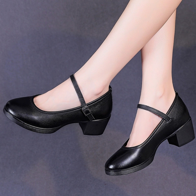 新款女士運動鞋網面透氣輕便軟底