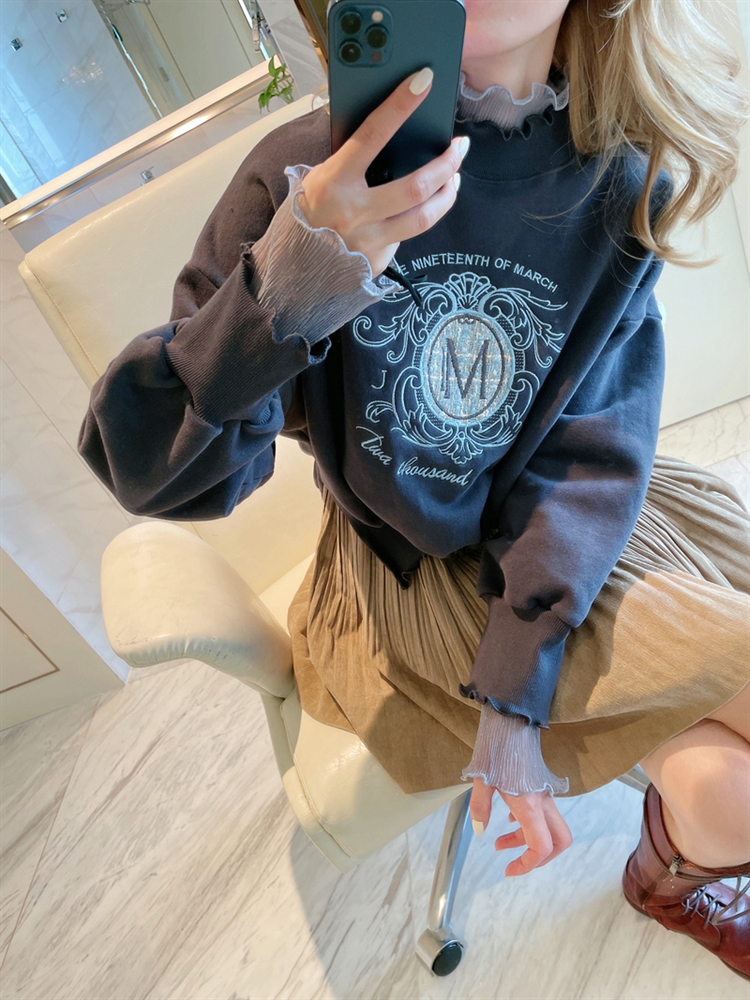 拼接淑女小版刺绣M字母卫