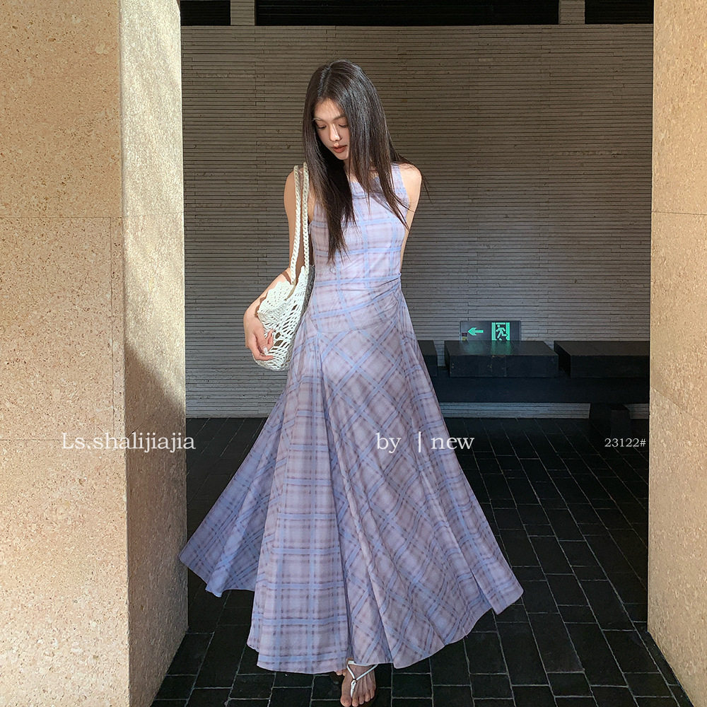 LS 度假风慵懒时尚格纹无袖连衣裙广州十三行2026春新款裙子23122