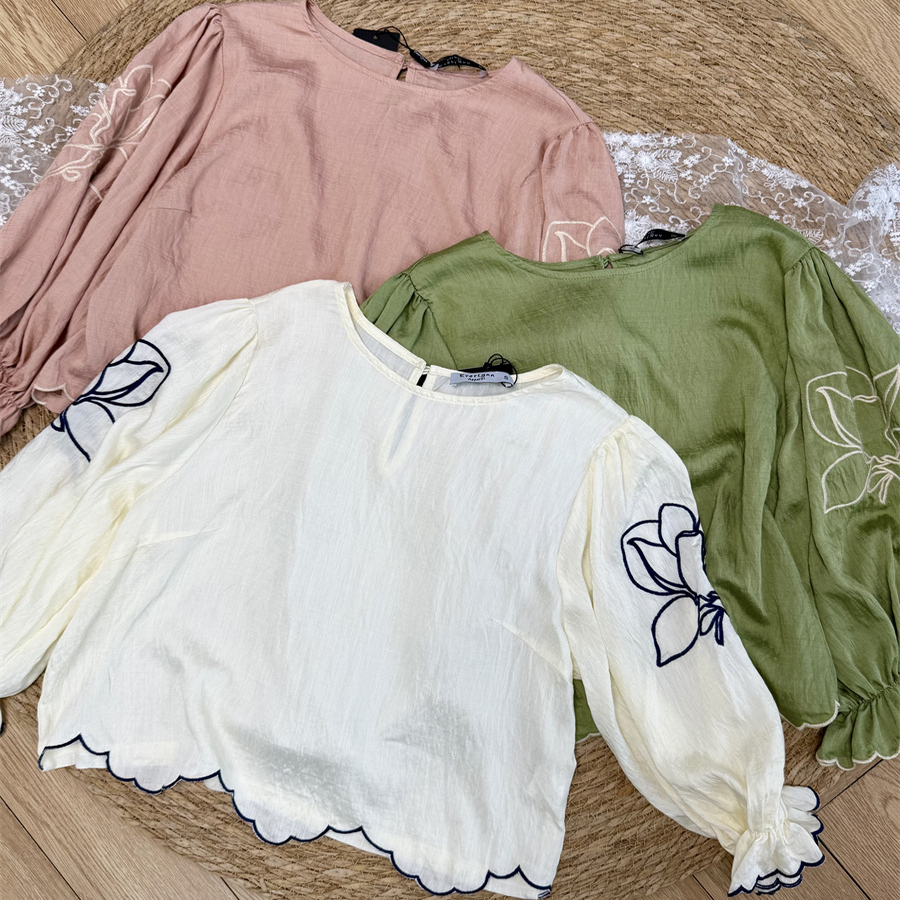 小俞家 everl*家纯色套装白色刺绣上衣休闲舒适长裤直筒宽松