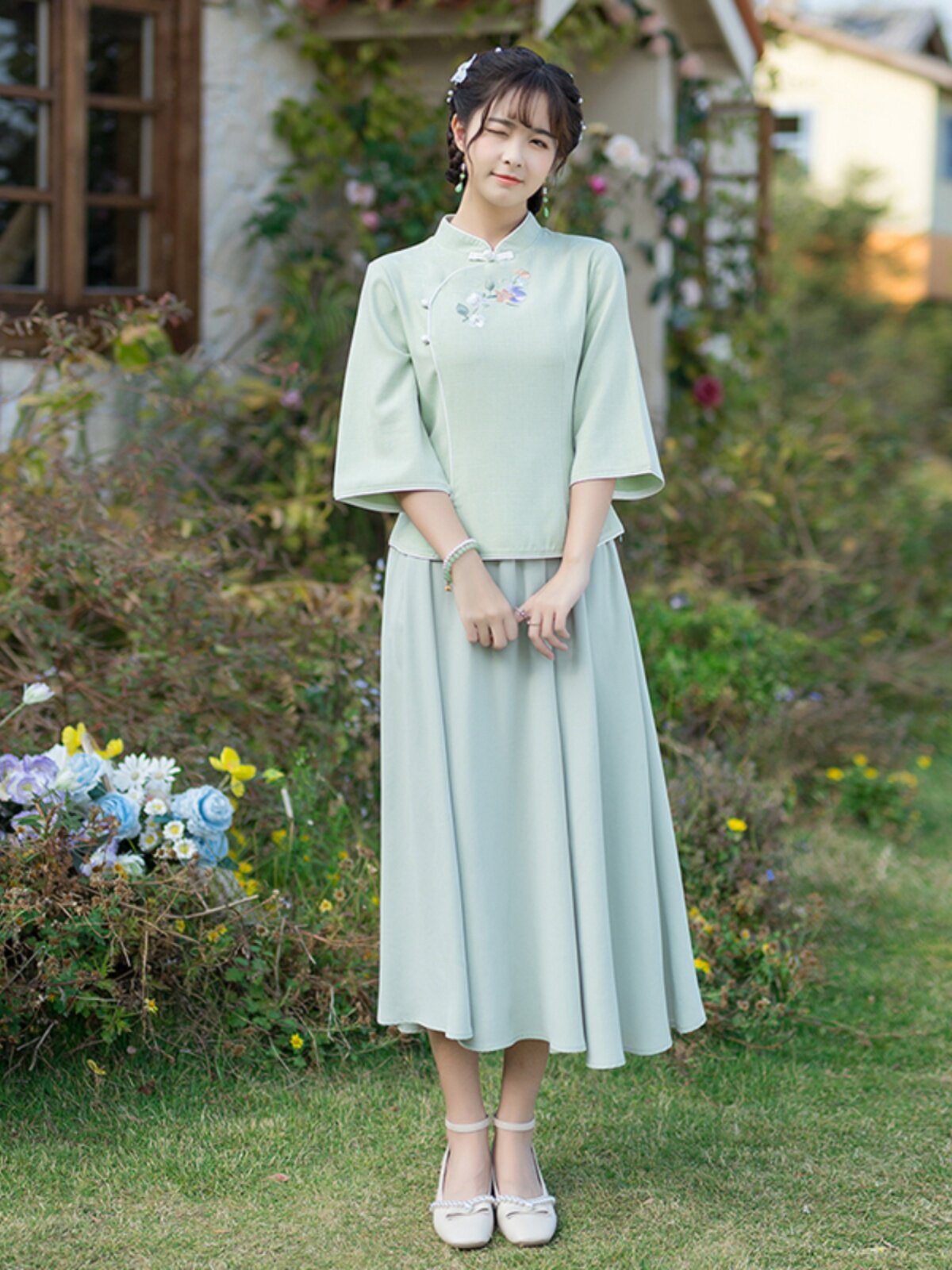 [CLEARANCE PROCESSING] RETRO REPUBLIC OF CHINA STYLE EMBROIDERY PLACKET SLIM IMPROVED CHEONGSAM COTTON LINEN CHINESE STYLE TWO-PIECE SET