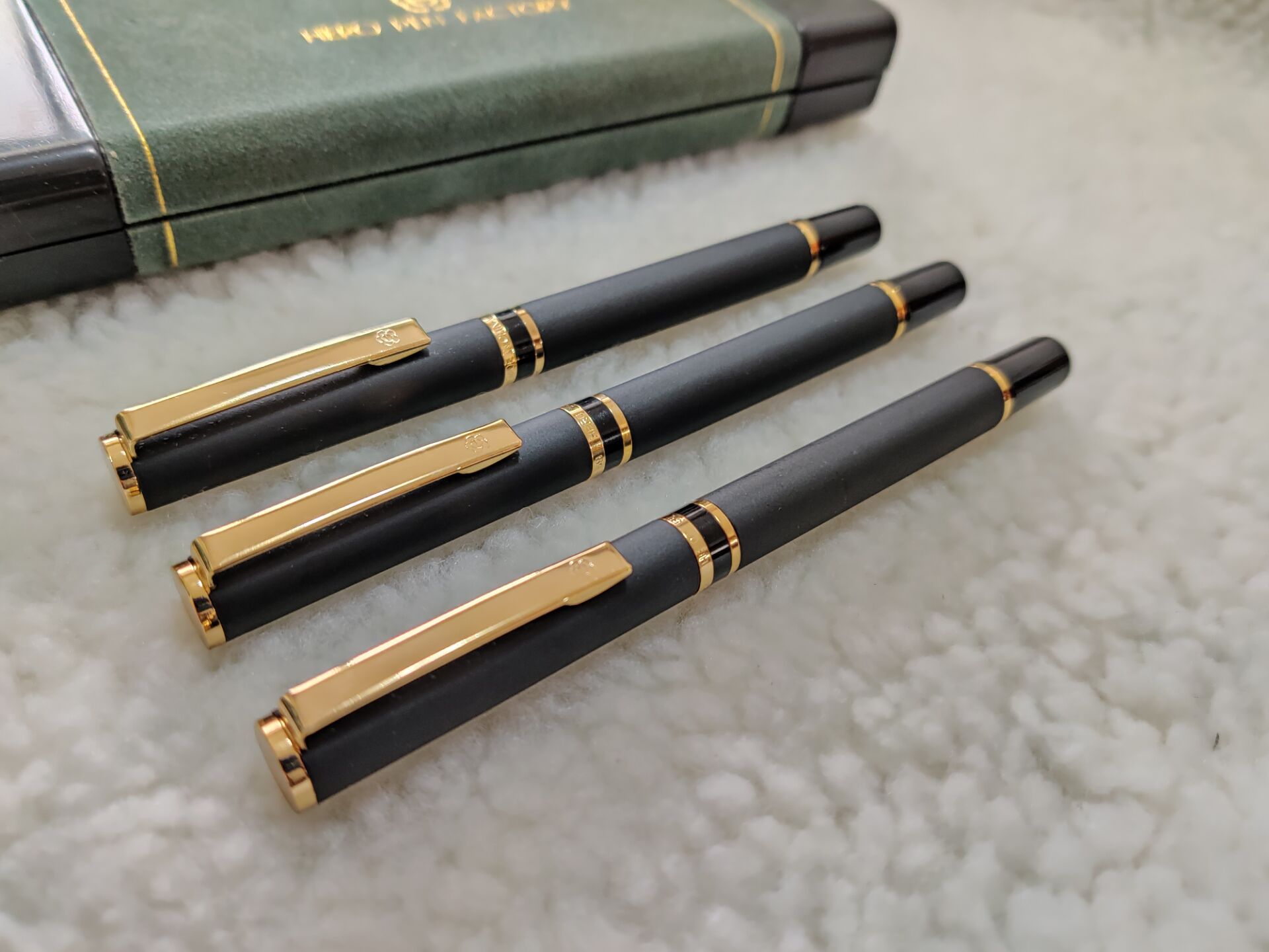 老英雄钢笔英雄59大明尖铱金笔弯尖美工笔练字书法库存钢笔盒装