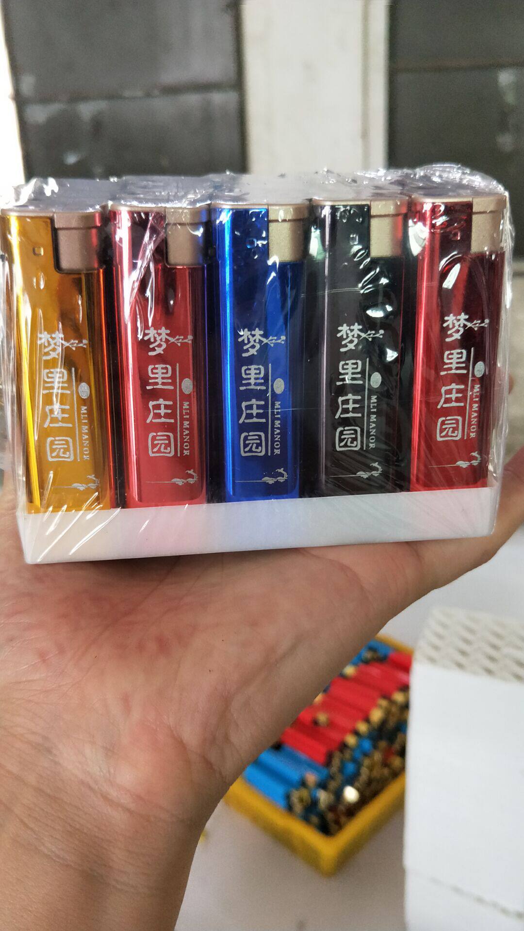 酒店餐厅娱乐会所ktv刻字印字促销礼品定制激光铁壳打火机