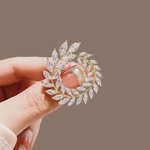 树叶精致欧美设计感小众开口胸花配饰 小香风高级叶子麦穗胸针个性