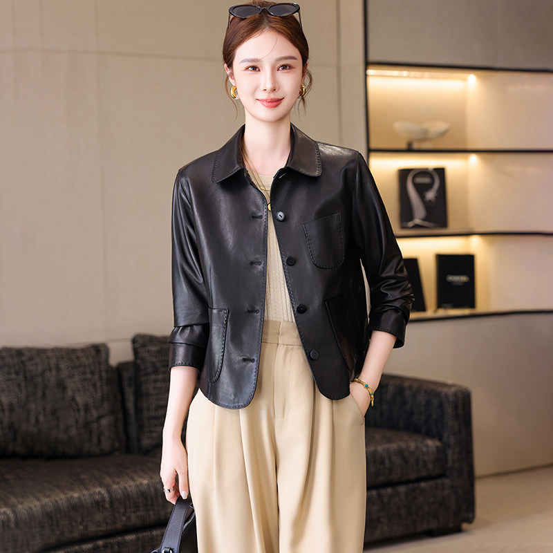 卡若维娅2025秋季真皮皮衣女黑色翻领短款外套绵羊皮单皮夹克时尚