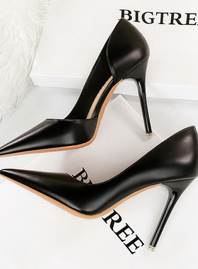 网红侧空高跟鞋2025春新款法式少女百搭职业黑色工作细跟尖头单鞋