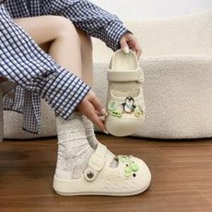 卡通可爱雪莉玫洞洞鞋女夏季外穿透气防滑厚底勃肯包头半拖鞋假日