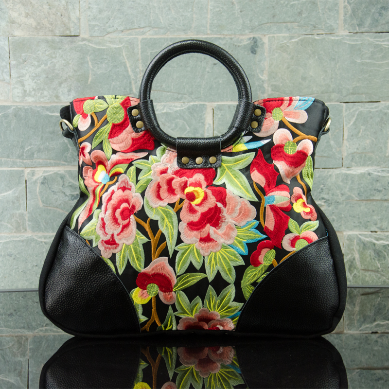 原创2021新款布拼真皮刺绣花女包时尚民族风手提单肩斜挎手拎潮包