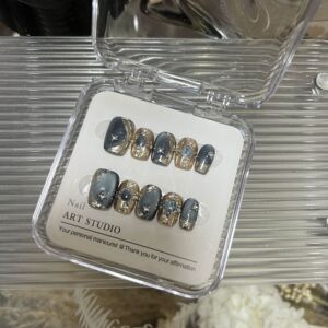 布契拉提鎏金蓝宝石玻璃珠猫眼轻奢显白少女心短款可拆卸假指甲贴