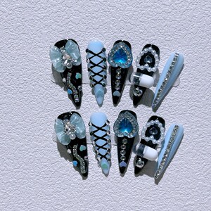 y2k辣妹穿戴甲高级感手工暗黑系蓝色爱心蝴蝶结假指甲贴片可拆卸