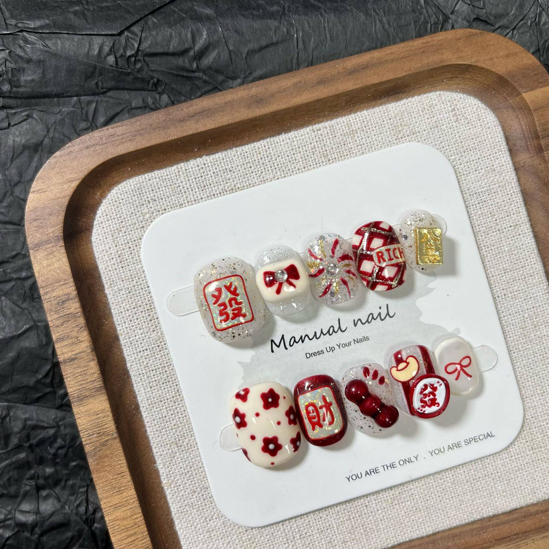 纯手工日常可拆卸穿戴甲高级感轻奢小众美甲贴片成品甜美可爱短款,彩妆/香水/美妆工具,穿戴甲/甲片,淘宝优惠券,粉丝福利购,淘宝优惠卷