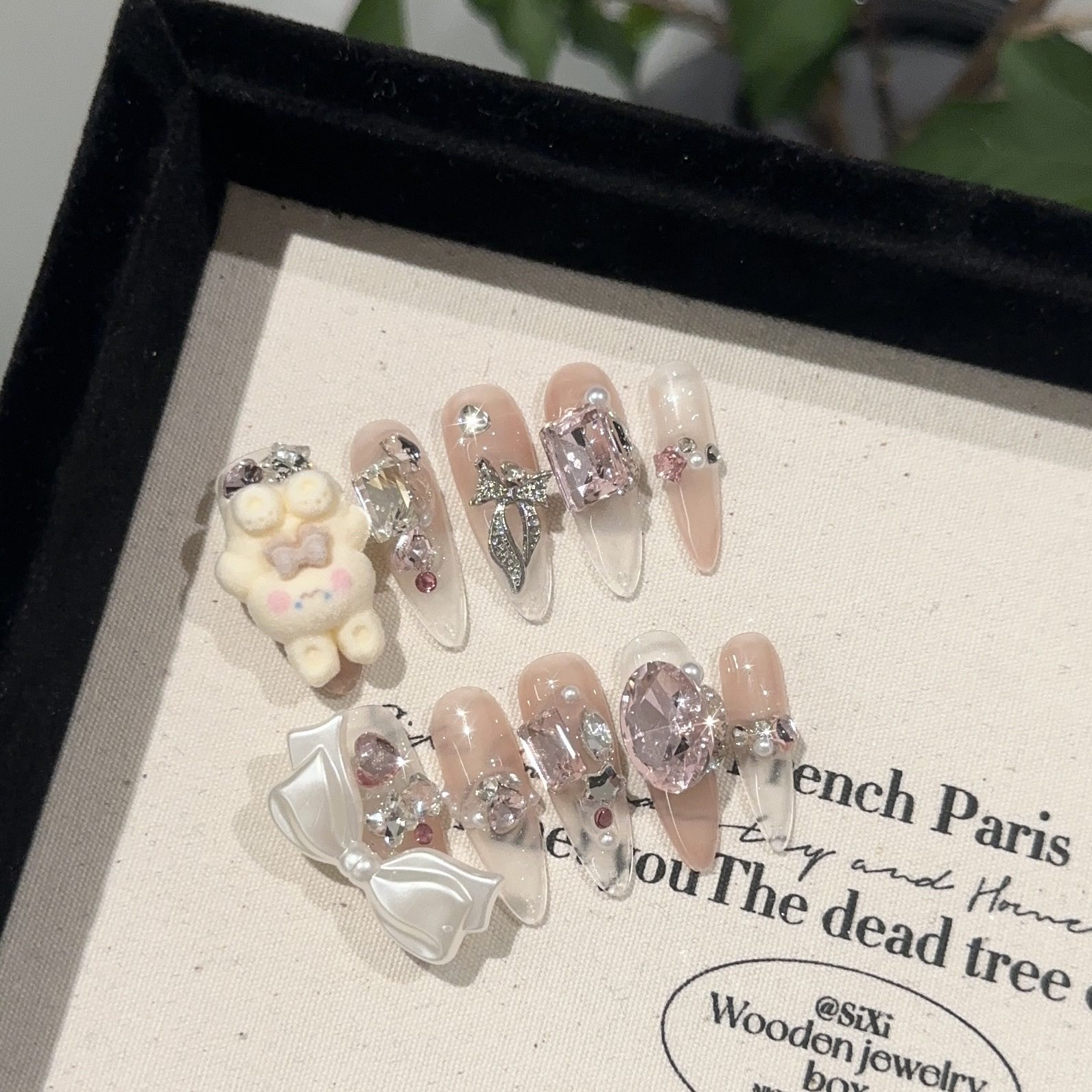 可爱小兔子手工穿戴甲冰透裸色透明彩钻全钻丝带感蝴蝶结美甲成品,彩妆/香水/美妆工具,穿戴甲/甲片,淘宝优惠券,粉丝福利购,淘宝优惠卷