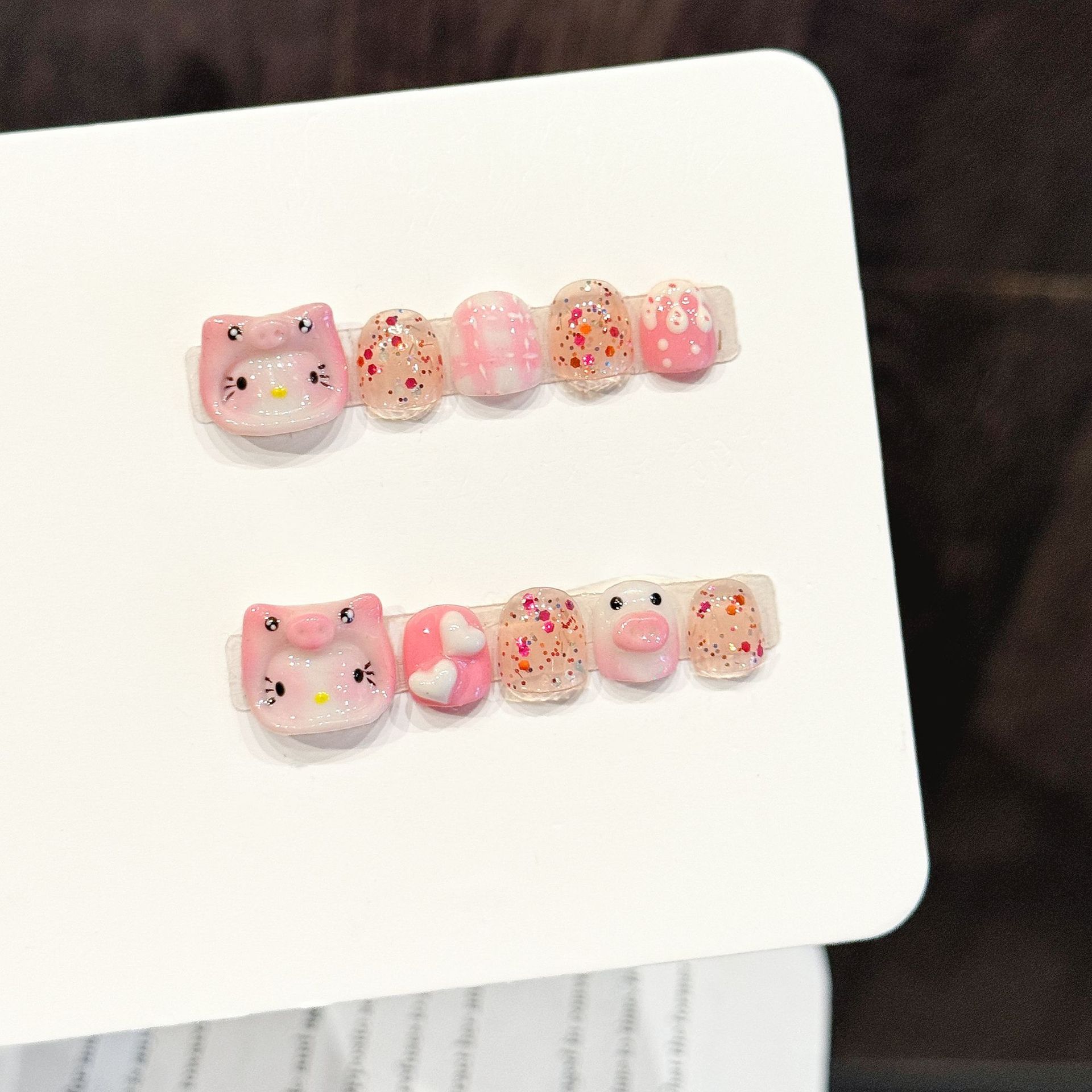 可爱卡通穿戴甲粉色短甲片