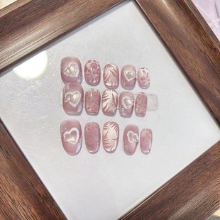 法式 显白纯欲甜美短款 粉色爱心手绘穿戴甲高级感美甲温柔2025新款