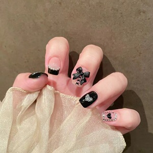 甜酷辣妹穿戴甲短款立体蝴蝶结爱心镶钻亮晶晶黑白美甲成品穿戴式
