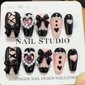 甜酷风手工穿戴甲黑白爱心蝴蝶结中长款高级感小众假指甲可拆卸