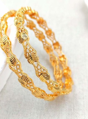 2025新款热销镀金合金手镯跨境爆款卡扣设计感轻奢缕空时尚手环女