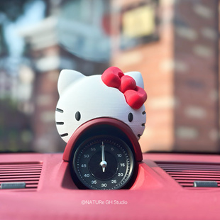 饰汽车摆件帕拉梅拉kt 原创kitty猫保时捷911问界帽子罗盘仪表盘装