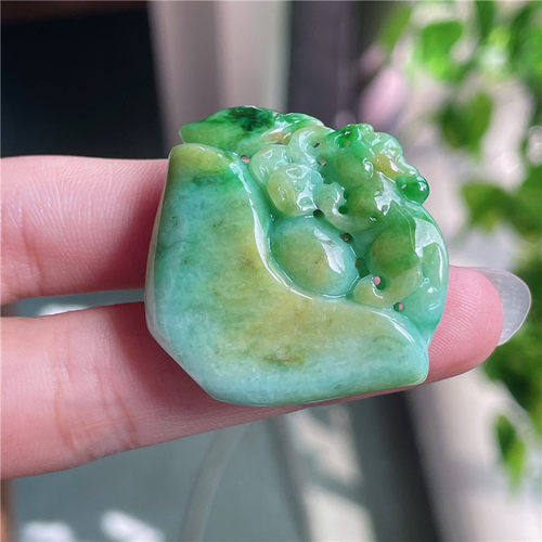 10月新品 鸿玉翡翠冰糯种双彩黄加绿招财进宝精美吊坠正品A661020