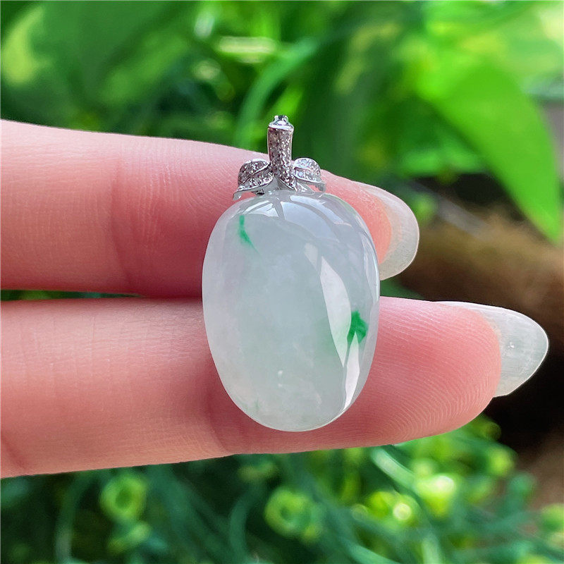 10月新品 鸿玉翡翠18k金镶嵌冰糯种飘绿花福瓜精美吊坠 P21023