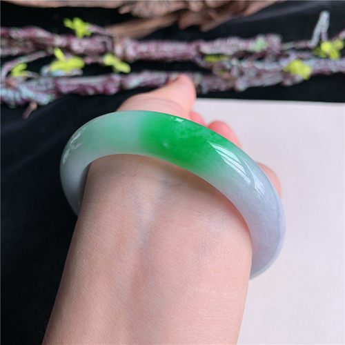 6月新品 鸿玉翡翠56圈口冰糯种紫底飘阳绿正圈玉手镯女款87B90624