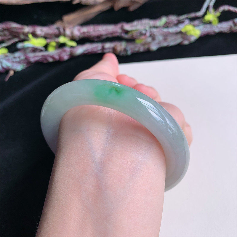 5月新品 鸿玉翡翠55圈口冰糯种淡紫飘绿圆条玉手镯女款6G80528