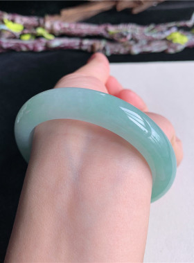 6月新品 鸿玉翡翠55圈口冰糯种果绿色正圈玉手镯女款正品8D10610