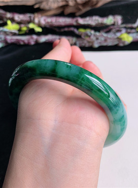 6月新品 鸿玉翡翠63圈口冰糯种辣绿花圆条玉手镯女款正品19F70618