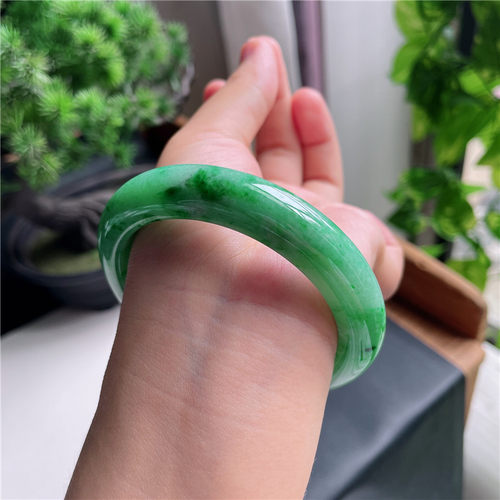 9月新品 鸿玉翡翠57圈口冰糯种飘阳绿正圈玉手镯女款正品6V50902