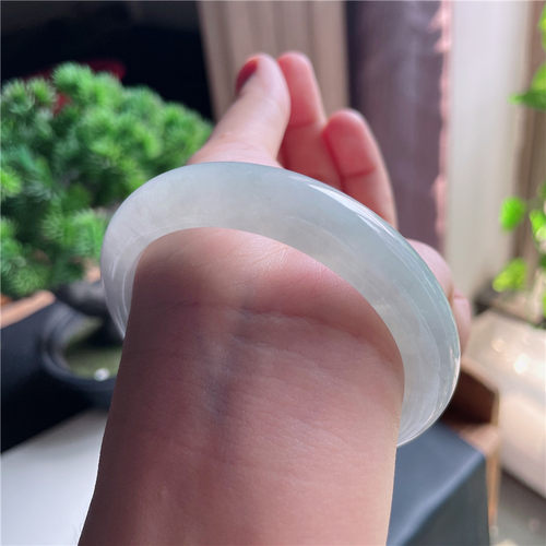 10月新品 鸿玉翡翠57圈口冰种带底色正圈玉手镯女款正品4E91014