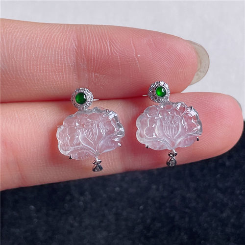 9月新品 鸿玉翡翠18k金镶嵌冰种白冰莲花耳钉一对出 正品A940920