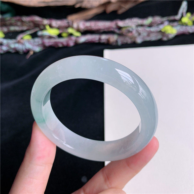 6月新品 鸿玉翡翠50圈口冰种起光飘绿正圈玉手镯女款正品10B70602