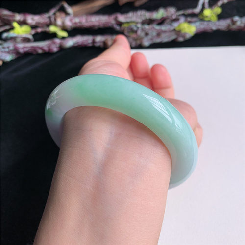 7月新品 鸿玉翡翠56圈口冰糯种紫罗兰春彩正圈玉手镯女款45F70703