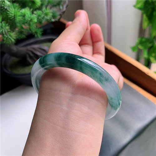9月新品 鸿玉翡翠56圈口冰种飘浓绿花圆条玉手镯女款正品3G80831