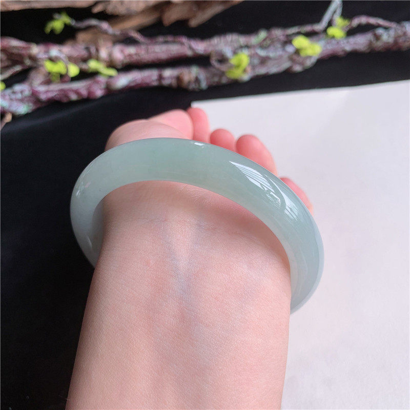 4月新品 鸿玉翡翠56圈口冰种晴水底正圈手镯正品9B60420