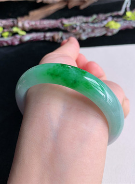 6月新品 鸿玉翡翠55圈口冰糯种紫底飘阳绿正圈玉手镯女款2A60610