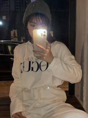 Simple English Long Sleeve T loose round neck long sleeve sweater