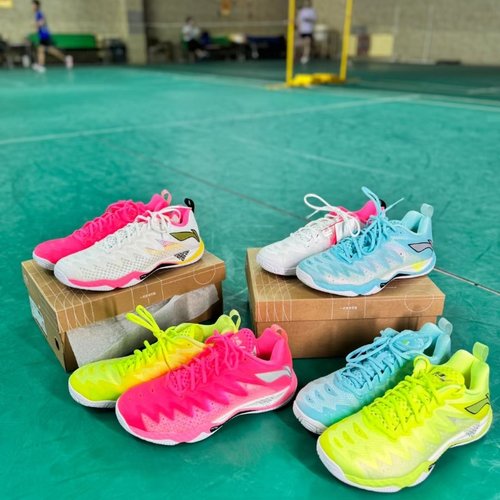 李宁羽毛球鞋鹘鹰耐磨减震鸳鸯配