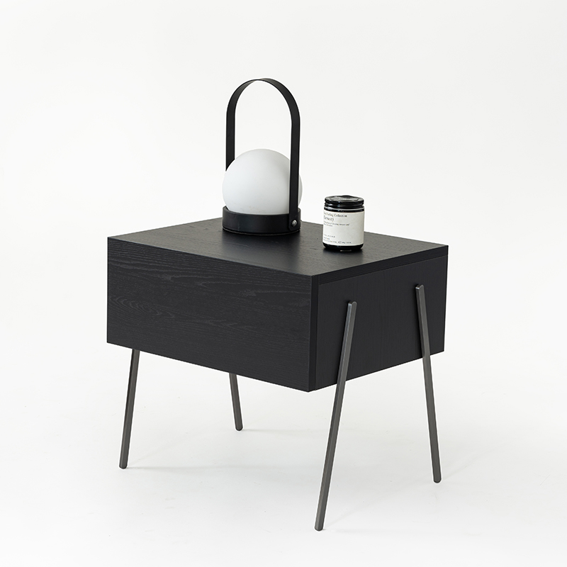 设计师实木多层板意式极简床头柜