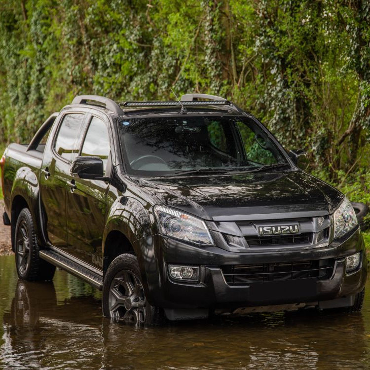 五十铃D-Max 2017+（带车顶导轨）英国 LAZER 车顶灯 LED前顶灯