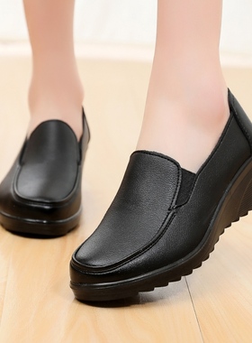 通勤黑色防滑工作鞋女软底坡跟女鞋酒店秋季新款工装单鞋舒适皮鞋