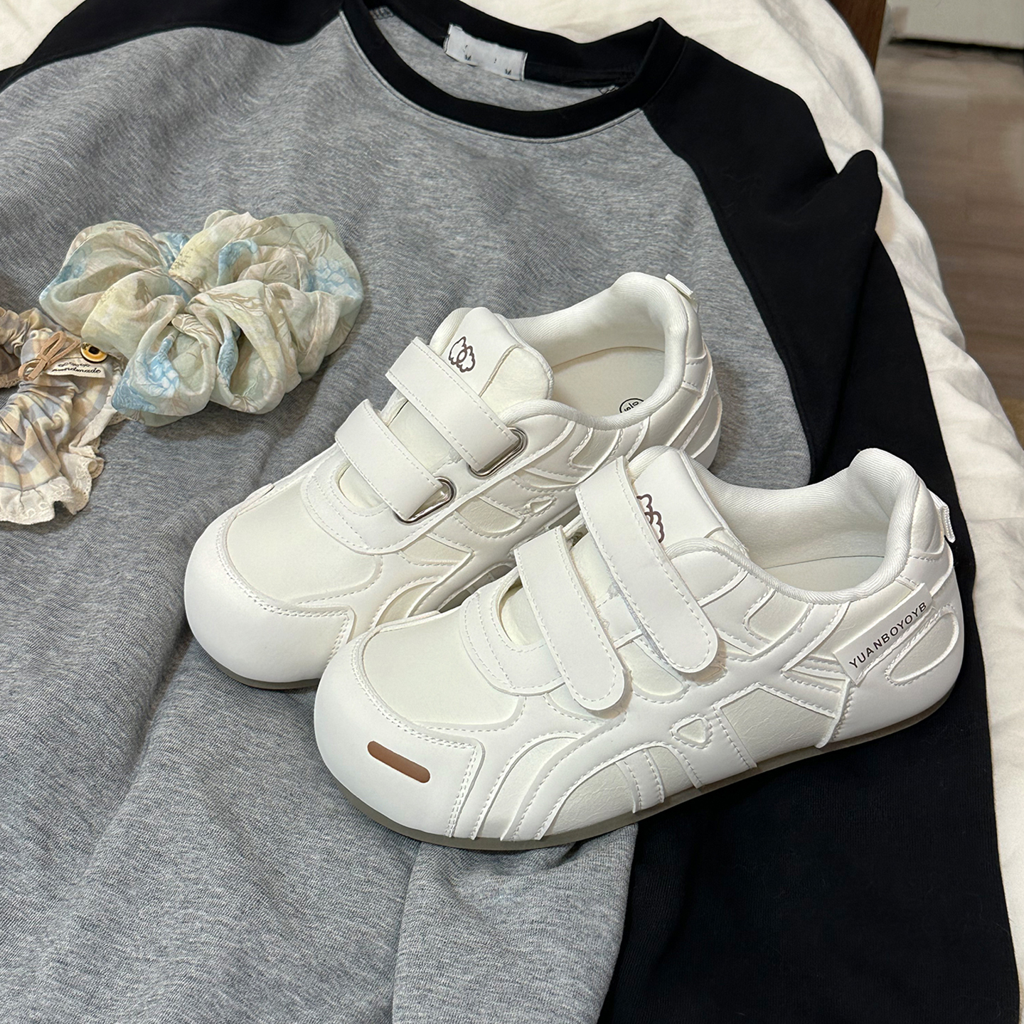 厚底皮面小白鞋女2025秋冬新款潮