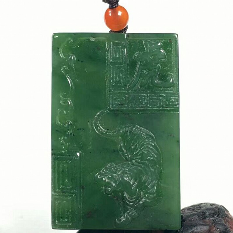 生肖虎吊坠新疆和田玉送证
