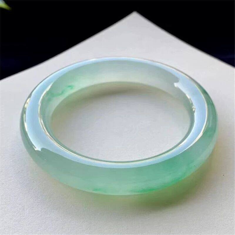 缅甸老坑通透水润飘花圆条手镯