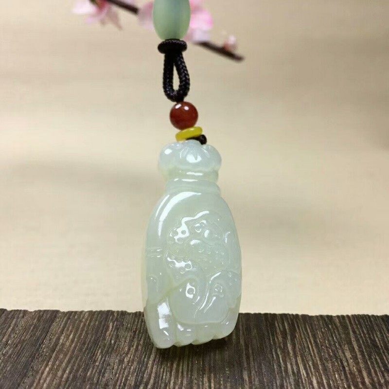 新疆和田玉伸手来财吊坠招财转运佛手貔貅项链打麻将打牌赢钱挂件