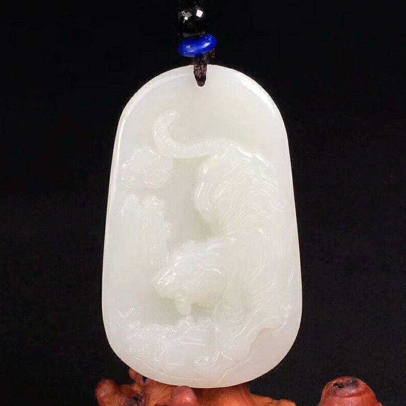 生肖虎男款新疆和田玉