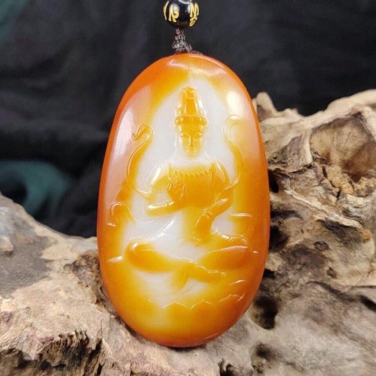 新疆和田玉观音吊坠羊脂级黄沁巧色黄皮籽料观音挂件男款玉坠包邮