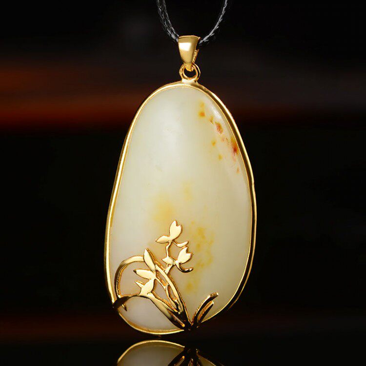 新疆和田玉籽料吊坠金镶玉原石原皮籽玉挂件男女款羊脂白玉项链坠