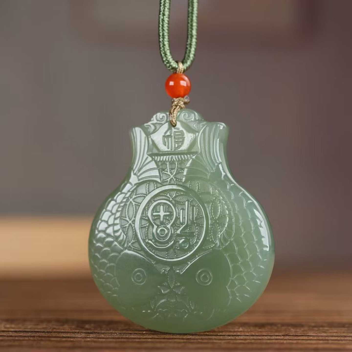 天然新疆和田玉年年有鱼福袋吊坠青白玉精雕金玉满堂玉挂件男女款